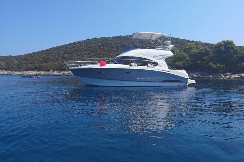 From Split - 5 Islands with Blue Cave & Hvar Tour with brand new boats