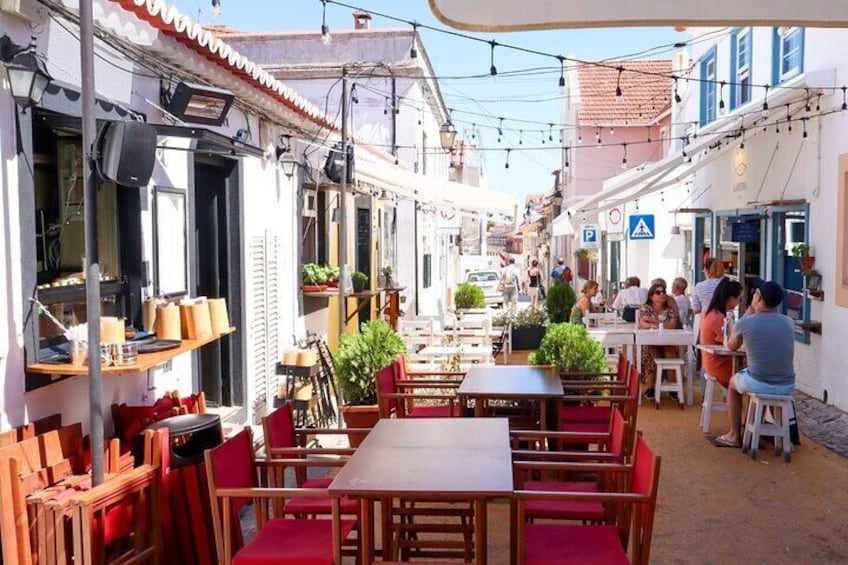 Have lunch in Cascais and enjoy the Portuguese typical food