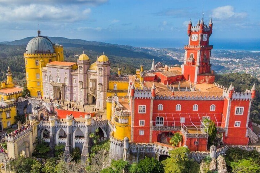 The Palace of Pena is one of the best things to vitis in Sintra