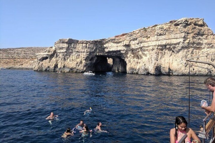 Hera Round Malta & Comino Blue Lagoon 2021