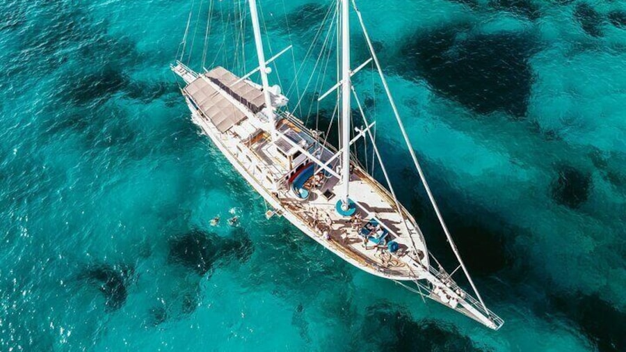 Hera 3 Bay Cruise including the Blue Lagoon
