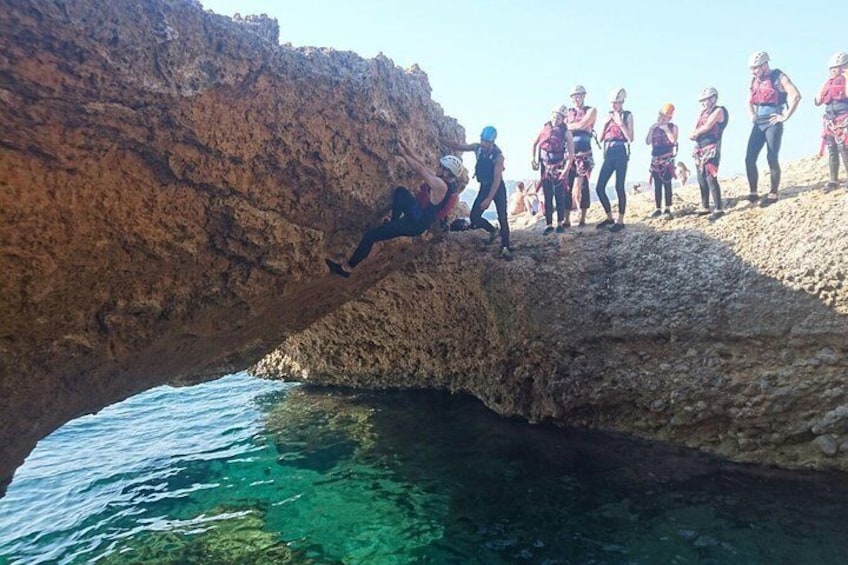 Small-Group Cliff Jumping Experience in Mallorca