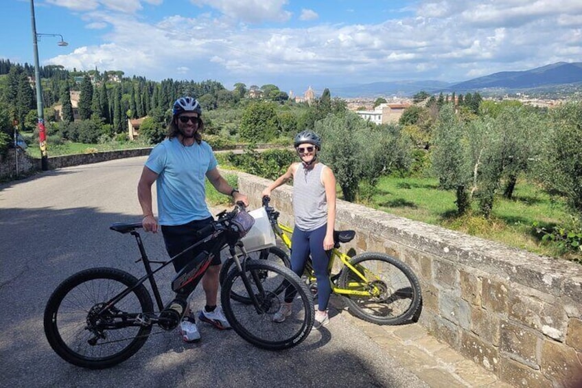 E-bike 2.5 hour Florence hills tour with olive oil tasting