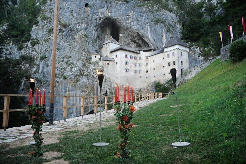 Ljubljana with Postojna Cave and Predjama Castle - smal group - tour from Zagreb