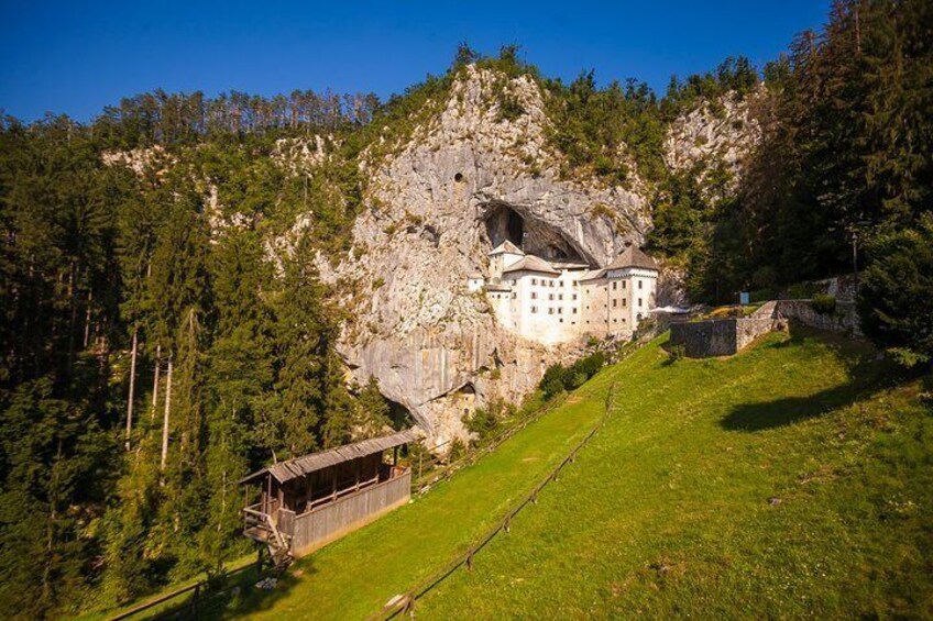 Postojna Cave and Castle Small-Group Day trip from Ljubljana