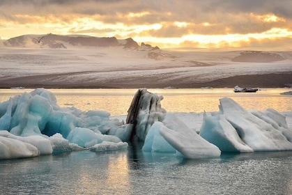 Small-Group Glacier Lagoon and Northern Lights* from Reykjavík