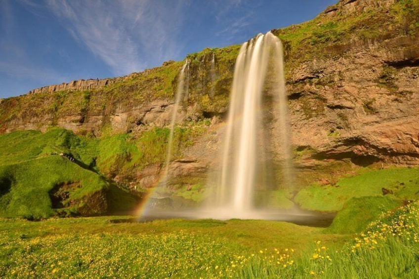 Seljalandsfoss waterfall