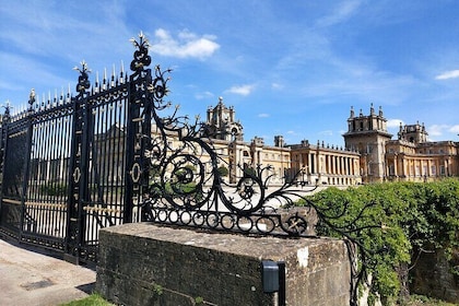 Blenheim Palace Guided Tour (with or without additional tour of Oxford city...