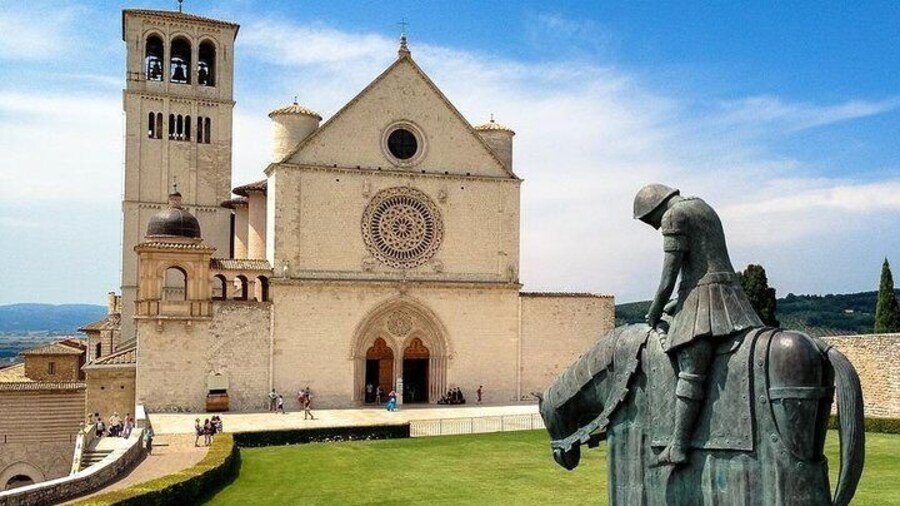 Assisi Private Walking Tour including St. Francis Basilica