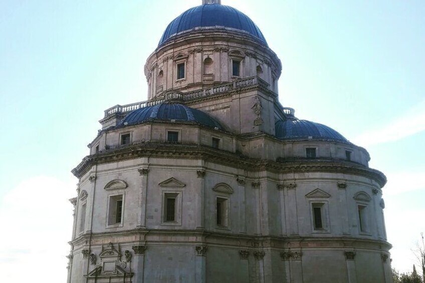 Private tour of Todi with a local guide