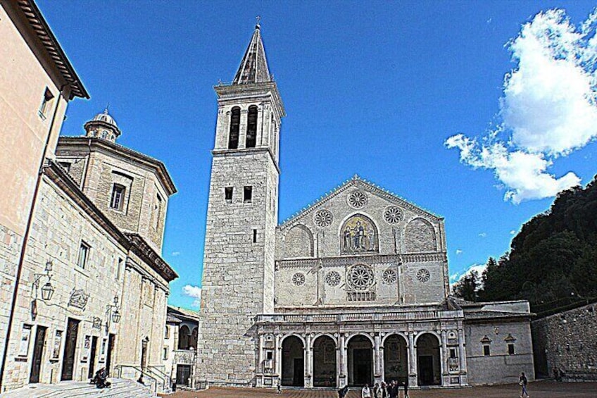 Spoleto Private Walking Tour with Official guide