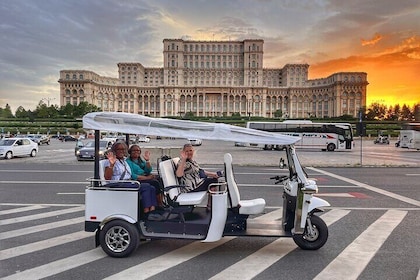 Tuk Tuk Best of Bucharest Tour - SpecTukular!