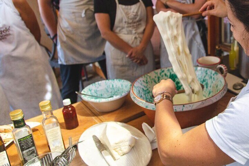 Sorrento Pizza Making