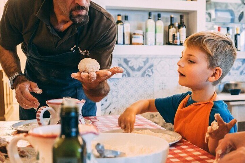 Sorrento Pizza Making