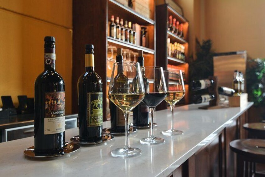 Private Wine Tasting & Tuscan Light Lunch - Food and Drinks included