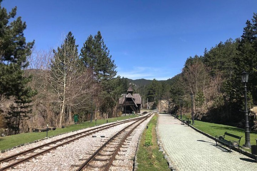 Day trip to Sargan Eight railway and Mecavnik (wooden vilage) 