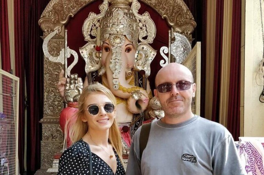 Guided Highlights of Pune Car Tour with a local (4 Hrs Sightseeing in AC Car)