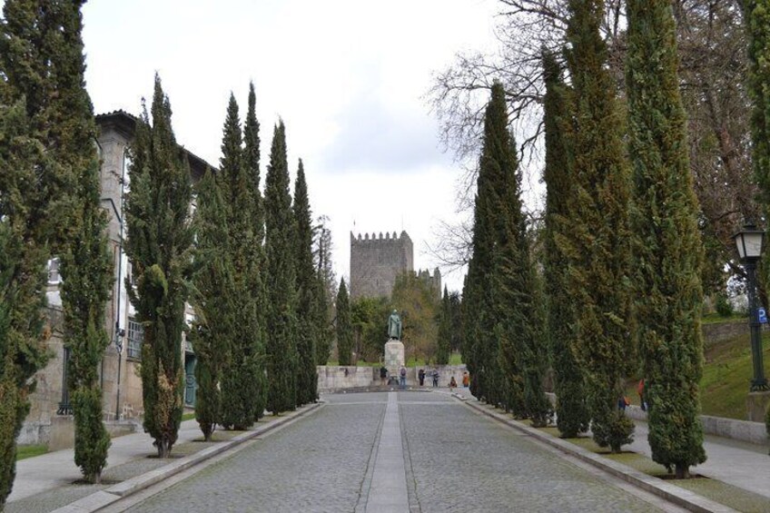 Braga and Guimarães Tour with Lunch from Porto
