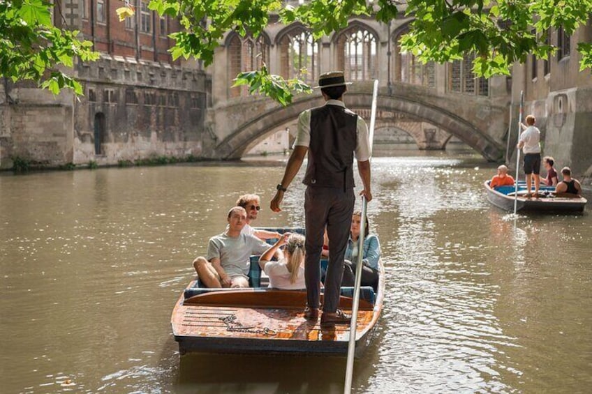 Punting Tour in Cambridge