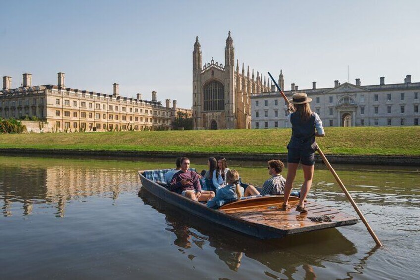 Punting Tour in Cambridge