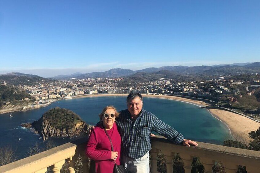 San Sebastian Private Tour with Pintxo Lunch and Winery Visit (From Bilbao)