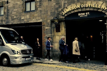 Private Dublin Whiskey and Beer Tour: Guinness Storehouse and Jameson Disti...
