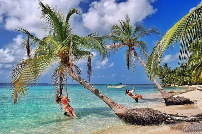 1- or 2-Nigh in Perro Chico Island, San Blas Guna Ayala