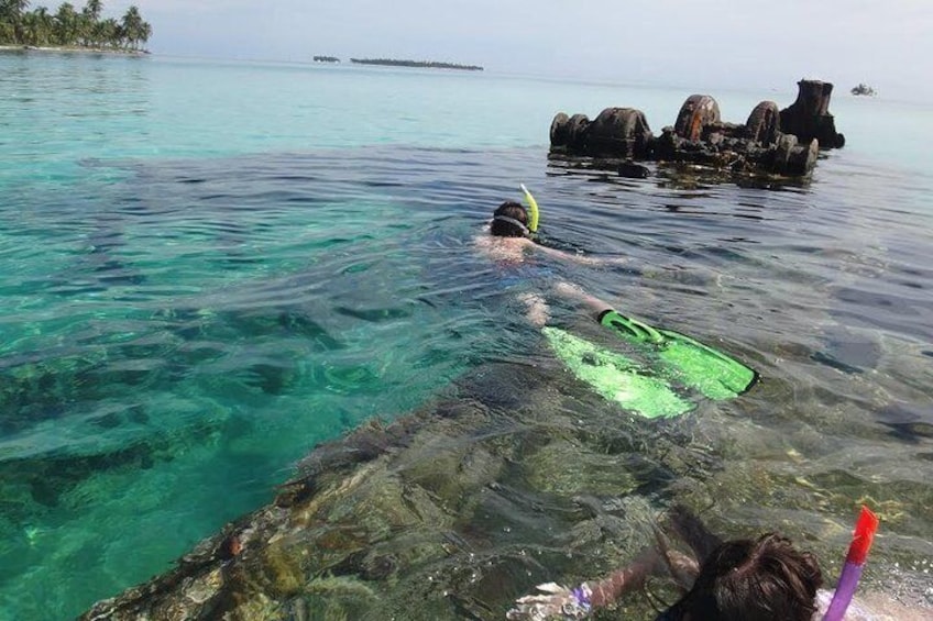 Stay in Perro Chico Island - San Blas Guna Ayala