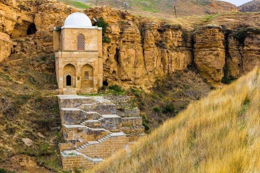 Private Shamakhi - Lahij Tour: Diri Baba Mausoleum