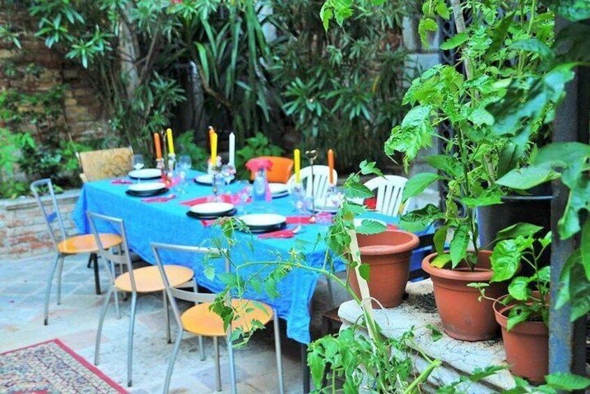 A seafood feast with a Venetian sailor for private groups