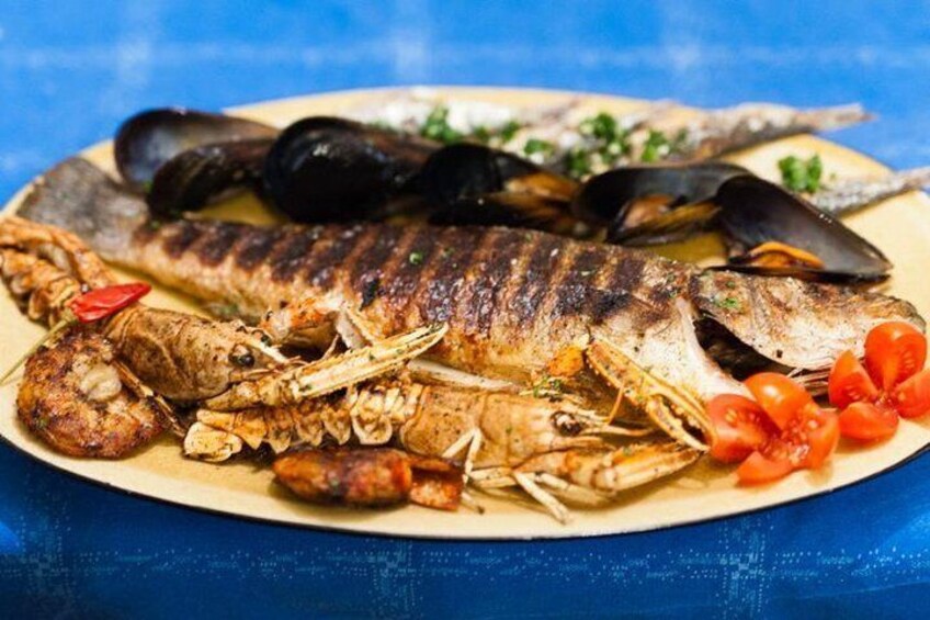 A seafood feast with a Venetian sailor for private groups