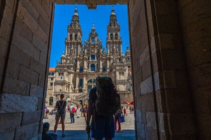 Day Trip from Porto to Santiago de Compostela and Valença