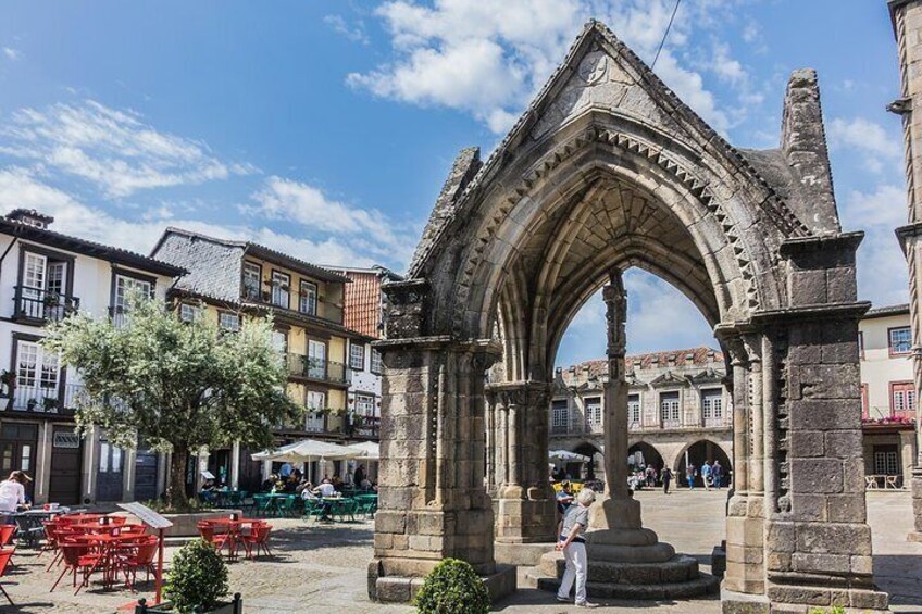 Oliveira Square