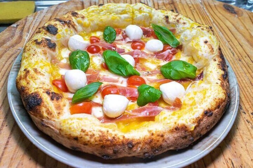 Pizza and Pasta Master Class in Rome with Wine and Tiramisu