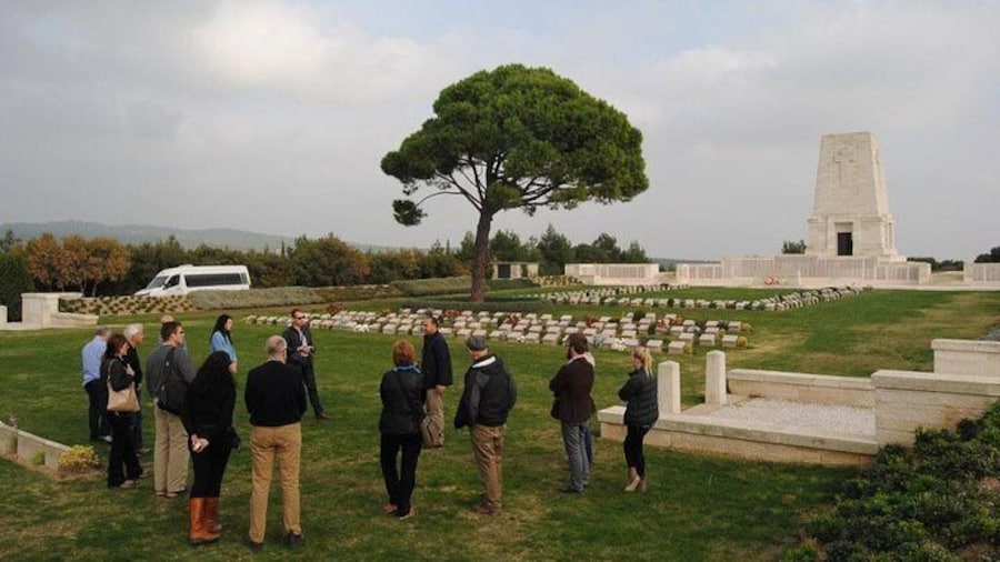 Tour Group at Lone Pine Cemetery