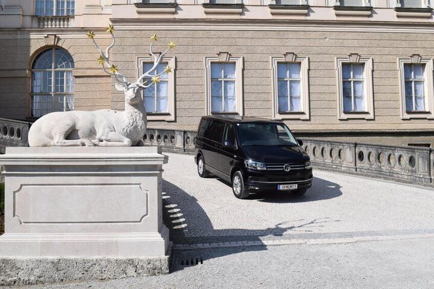 Luxury tour vehicle, A/C - leather seats - all extras