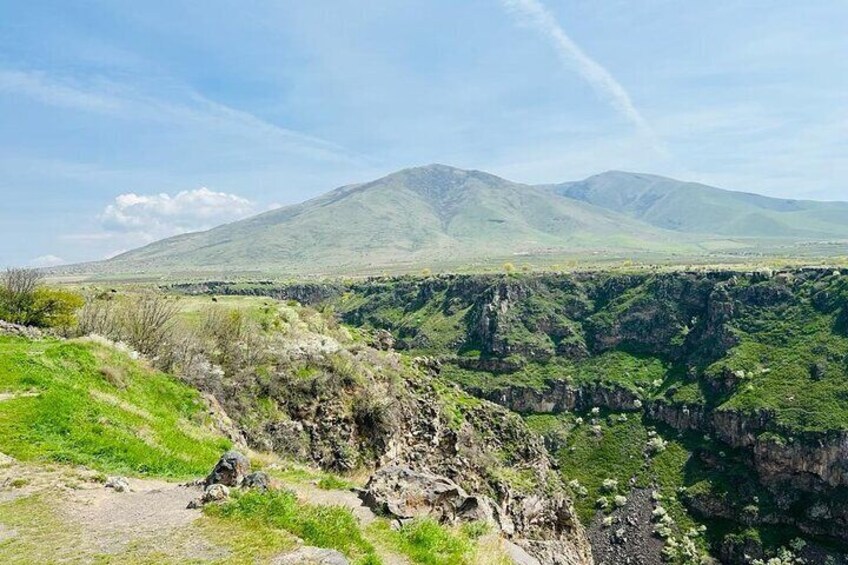 Snow Experience, Aragats Mountain, Saghmosavank,Alphabet, Amberd