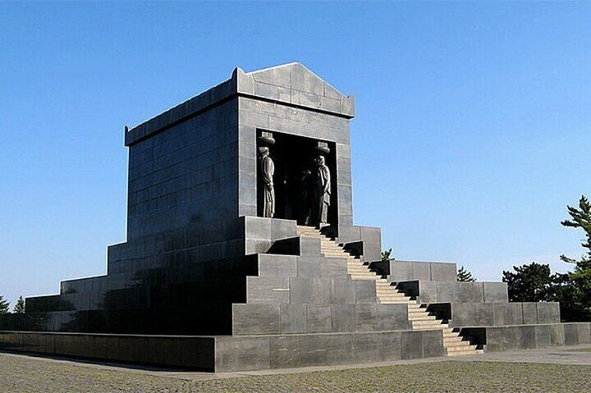 Monument to the Unknown Hero (Mt. Avala, 1938)