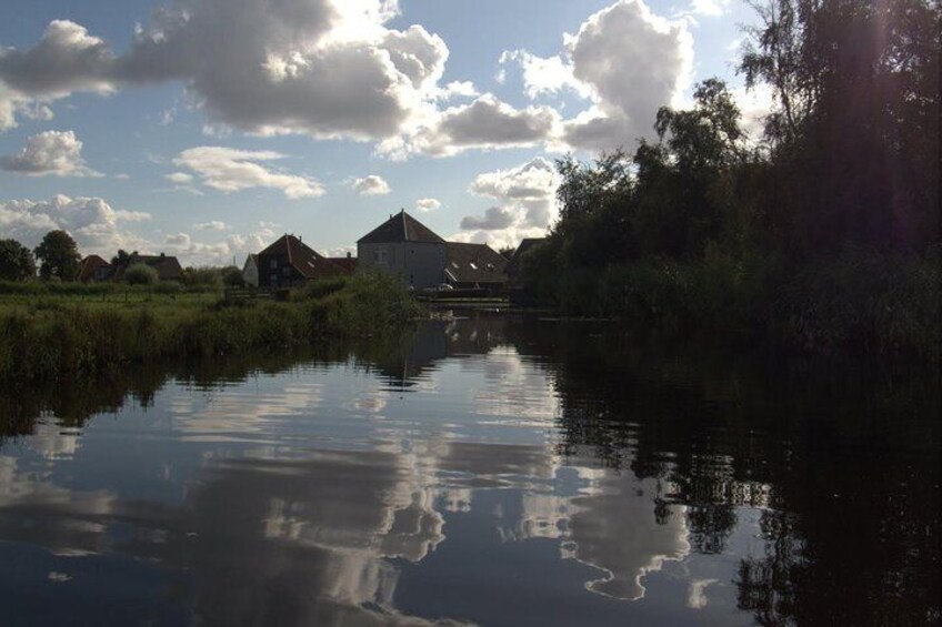 Guided Canoe Adventure with Picnic Lunch in Waterland from Amsterdam