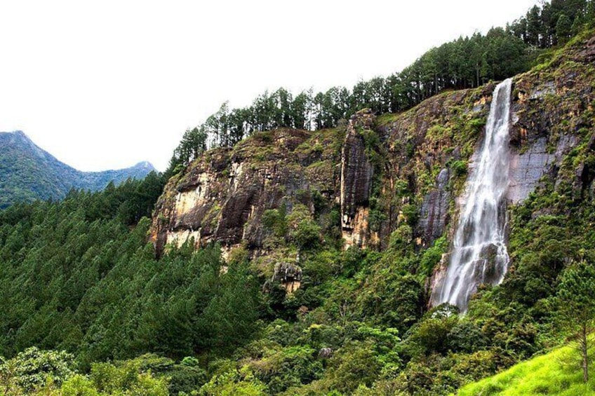 Bambarakanda Water Falls