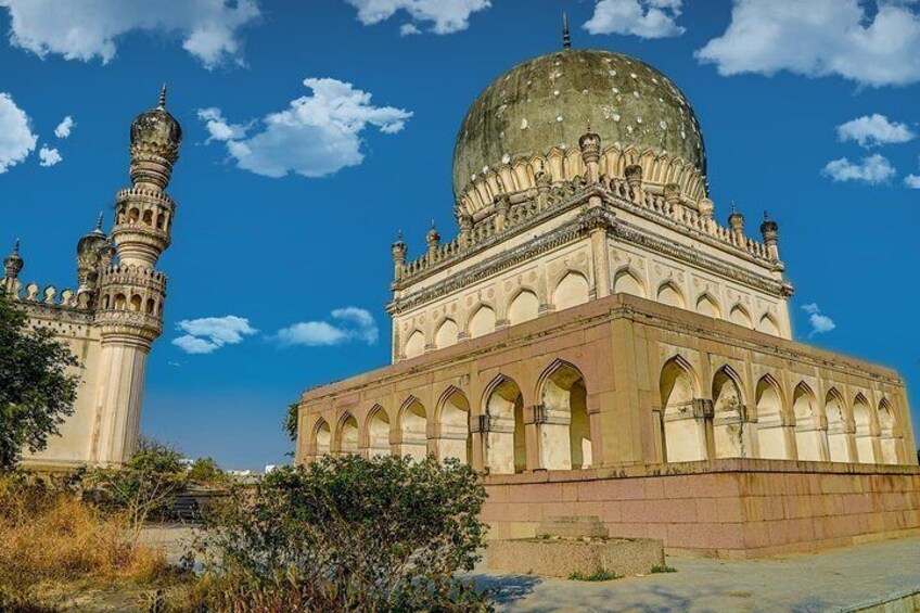 Begum Tomb