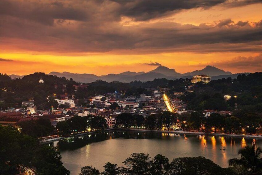 Kandy Lake