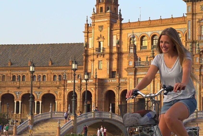 Sunset Guided Bike Tour in Seville