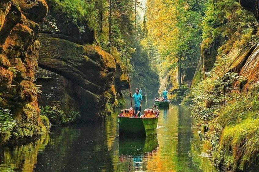 Boat ride in the gorges