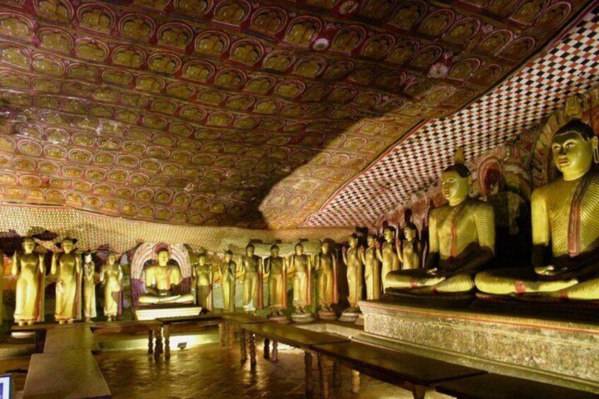 Inside of the Dambulla cave temple