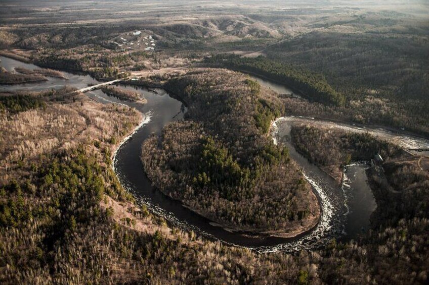 Fly over the St. Louis River on the Ultimate Helicopter Tour!