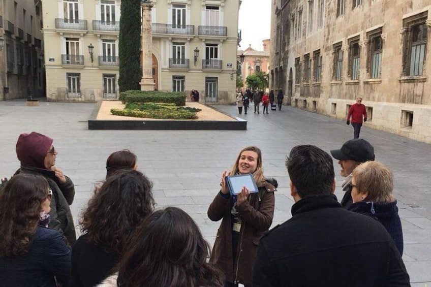 Valencia Private Walking Tour with Official Valencian Tourist Guide