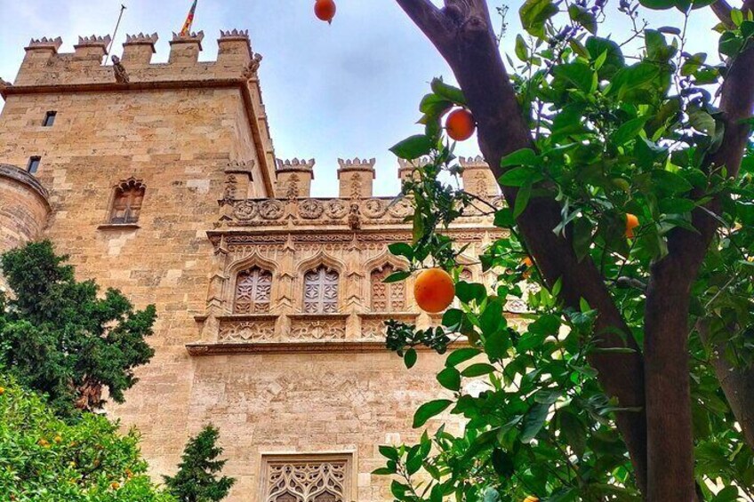 Valencia: Art & Architecture Guided Tour with Monuments Tickets 