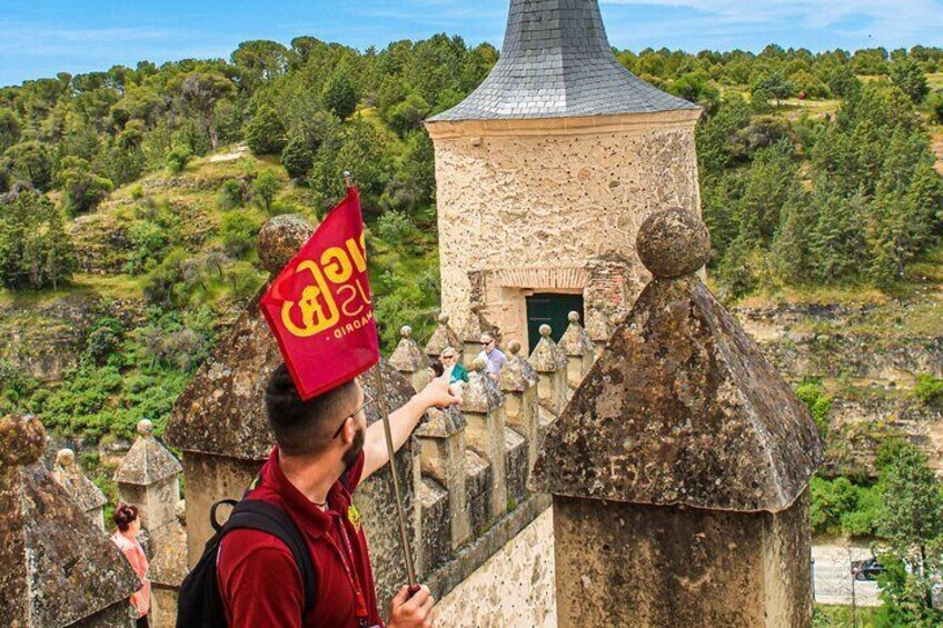 Segovia Tour with Guided Walking Tour Included