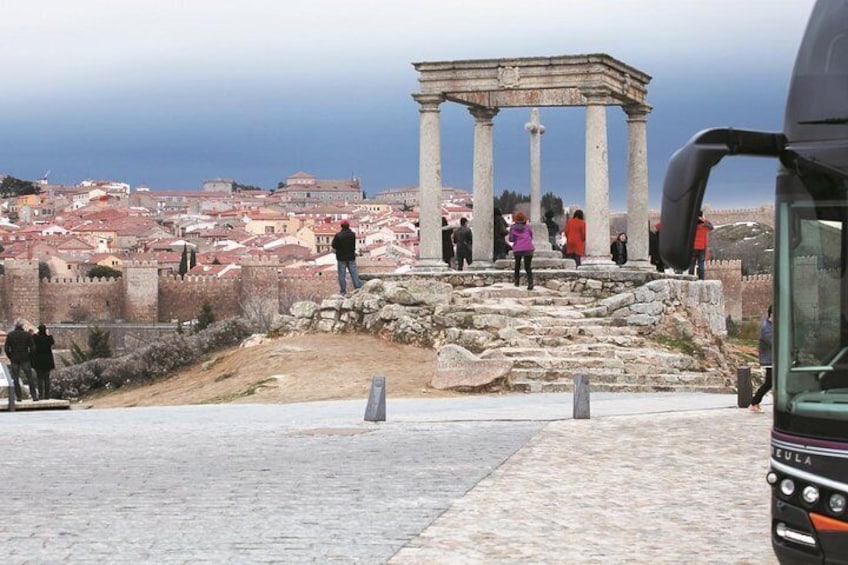 Avila view and the four columns.